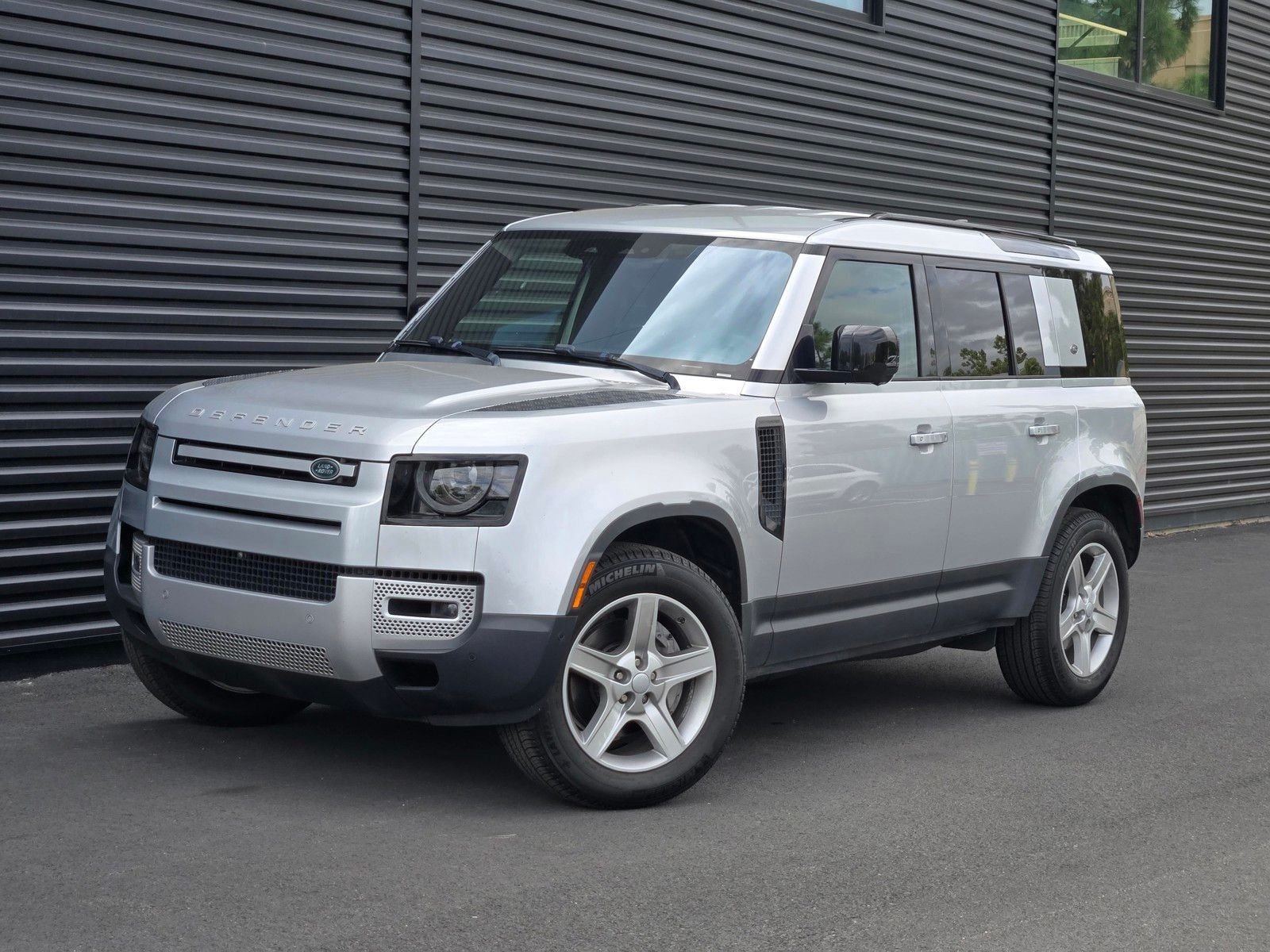 Indus Silver Metallic 2020 Land Rover Defender SUV / Crossover All-Wheel Drive 8-Speed Automatic