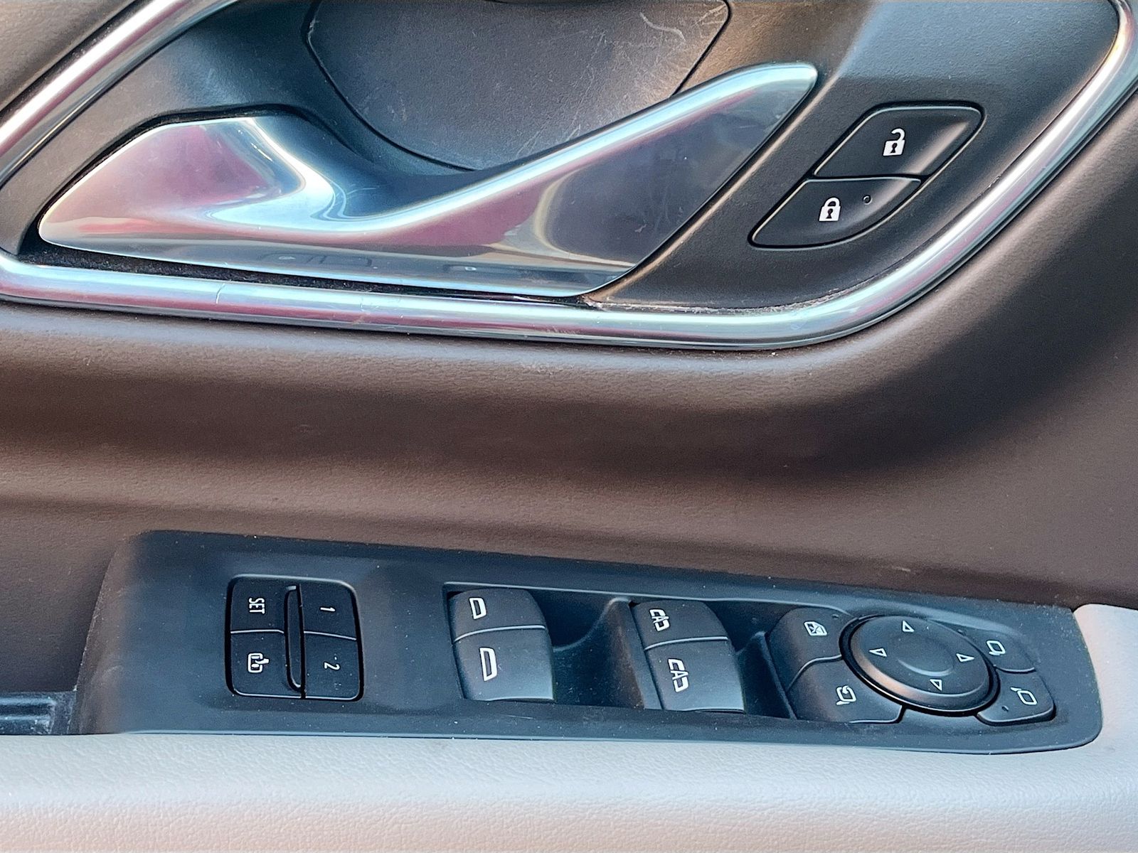 Used 2023 Beige Chevrolet LT image 18