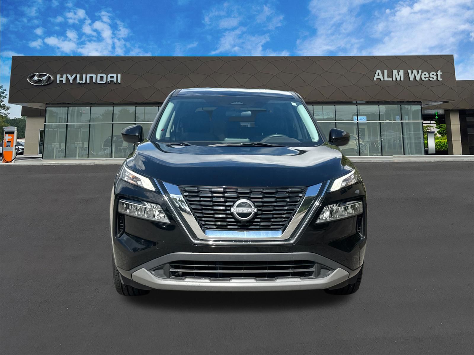 Used 2023 Black Nissan SV image 2