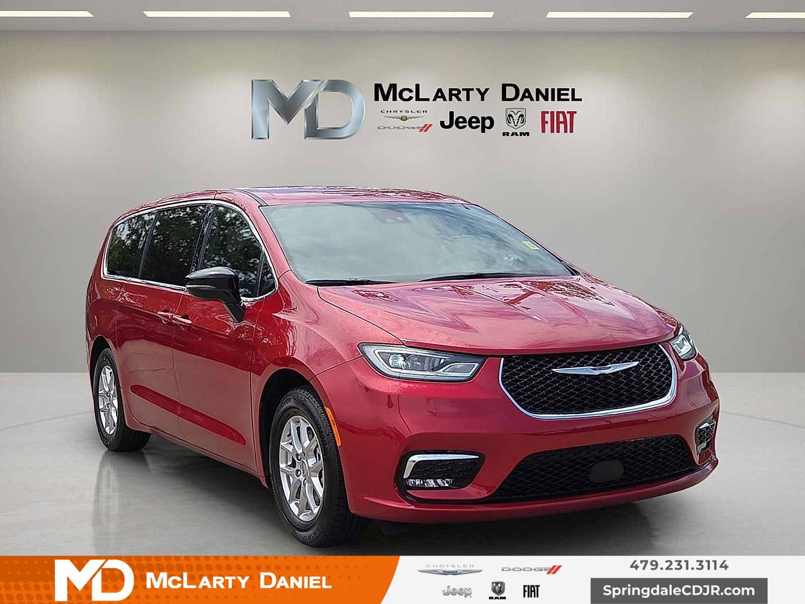 Red Hot Pearlcoat 2025 Chrysler Pacifica Minivan Front-Wheel Drive 9-Speed Automatic
