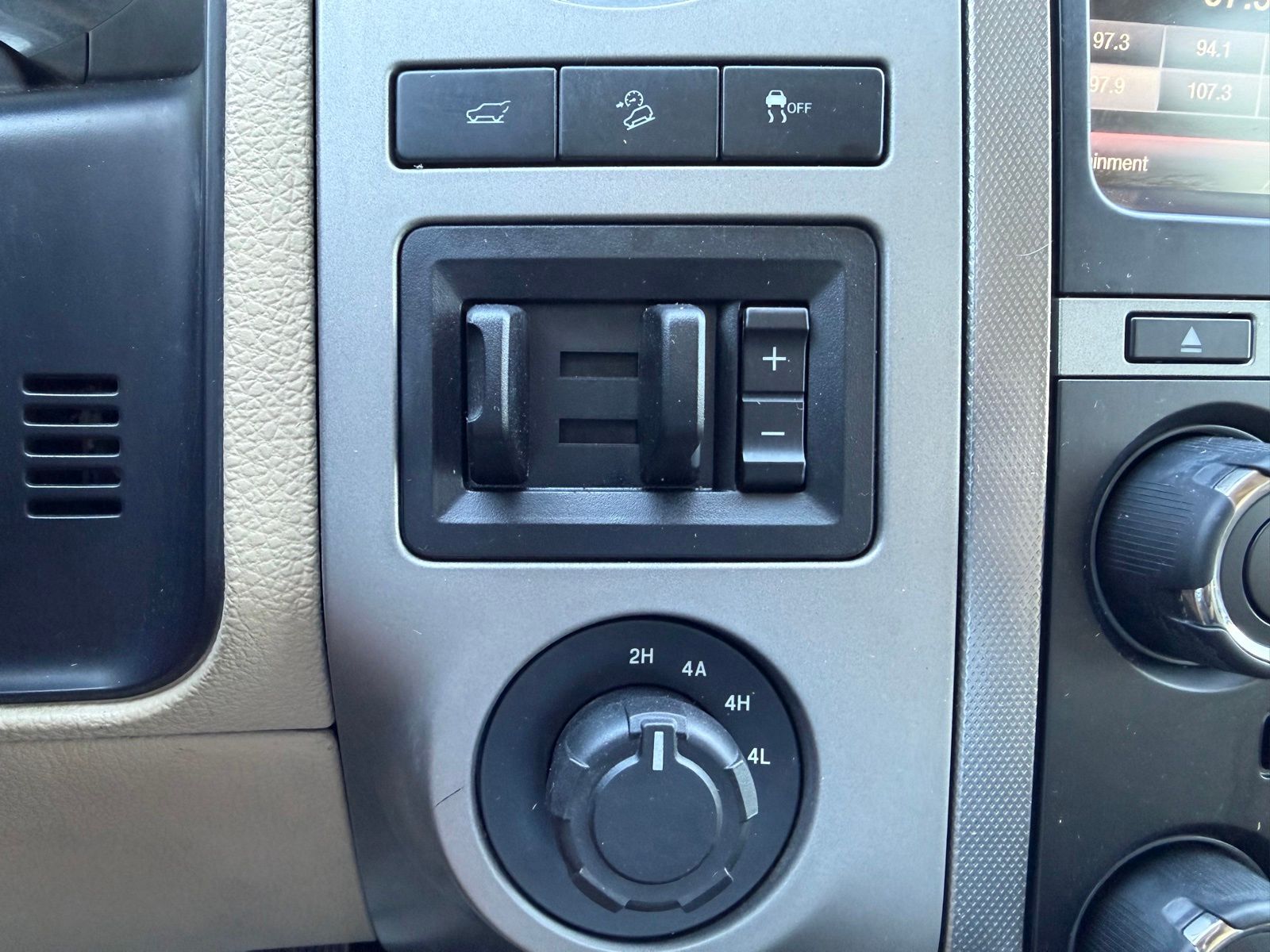 2015 Ford Expedition EL image 22