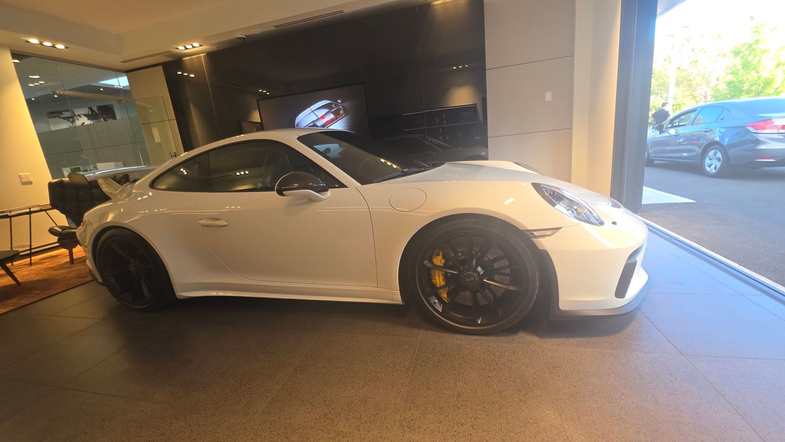 2018 Porsche 911 GT3 — foto completa 4 de 11