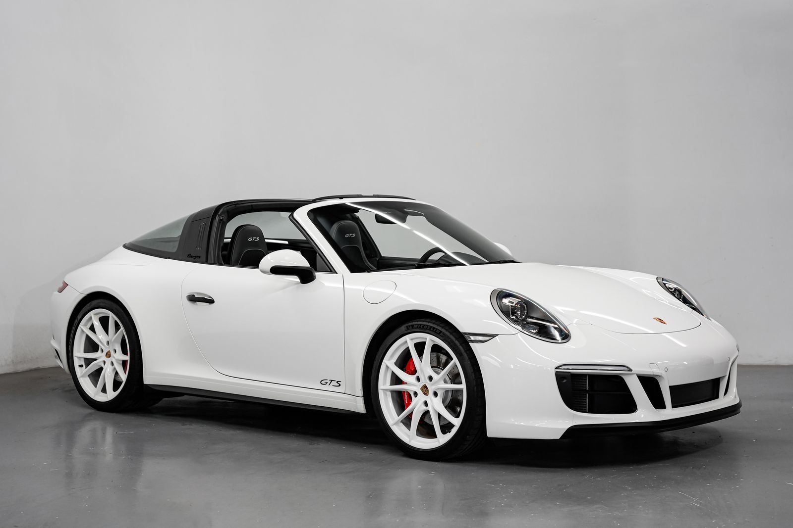 2019 Porsche 911 Targa 4 GTS Cabriolet AWD
