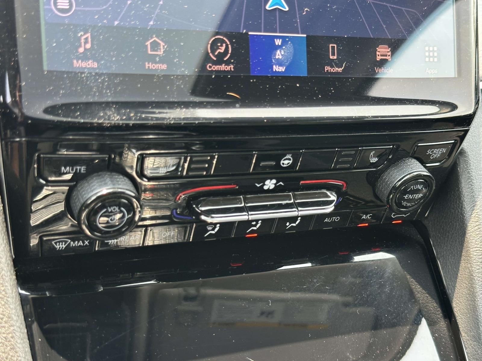Used 2022 Gray Jeep Limited image 28