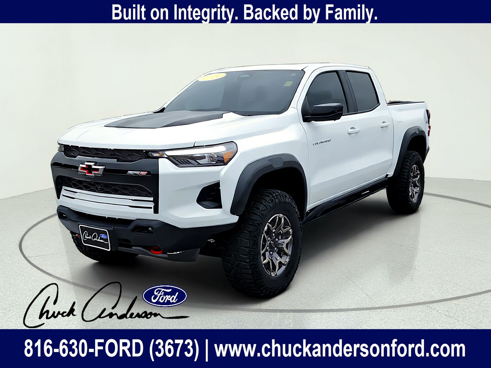 Summit White 2024 Chevrolet Colorado Pickup Truck Four-Wheel Drive 8-Speed Automatic