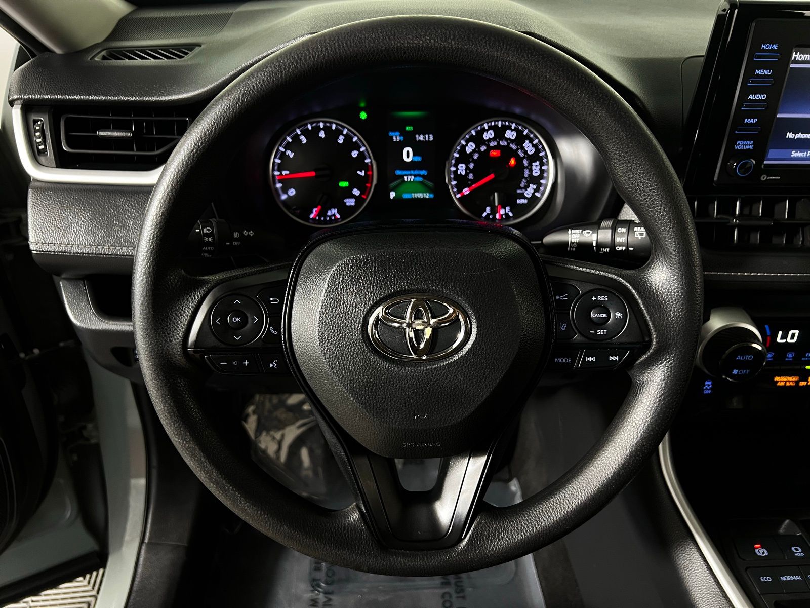 Thumbnail: 2020 Toyota RAV4 - 15