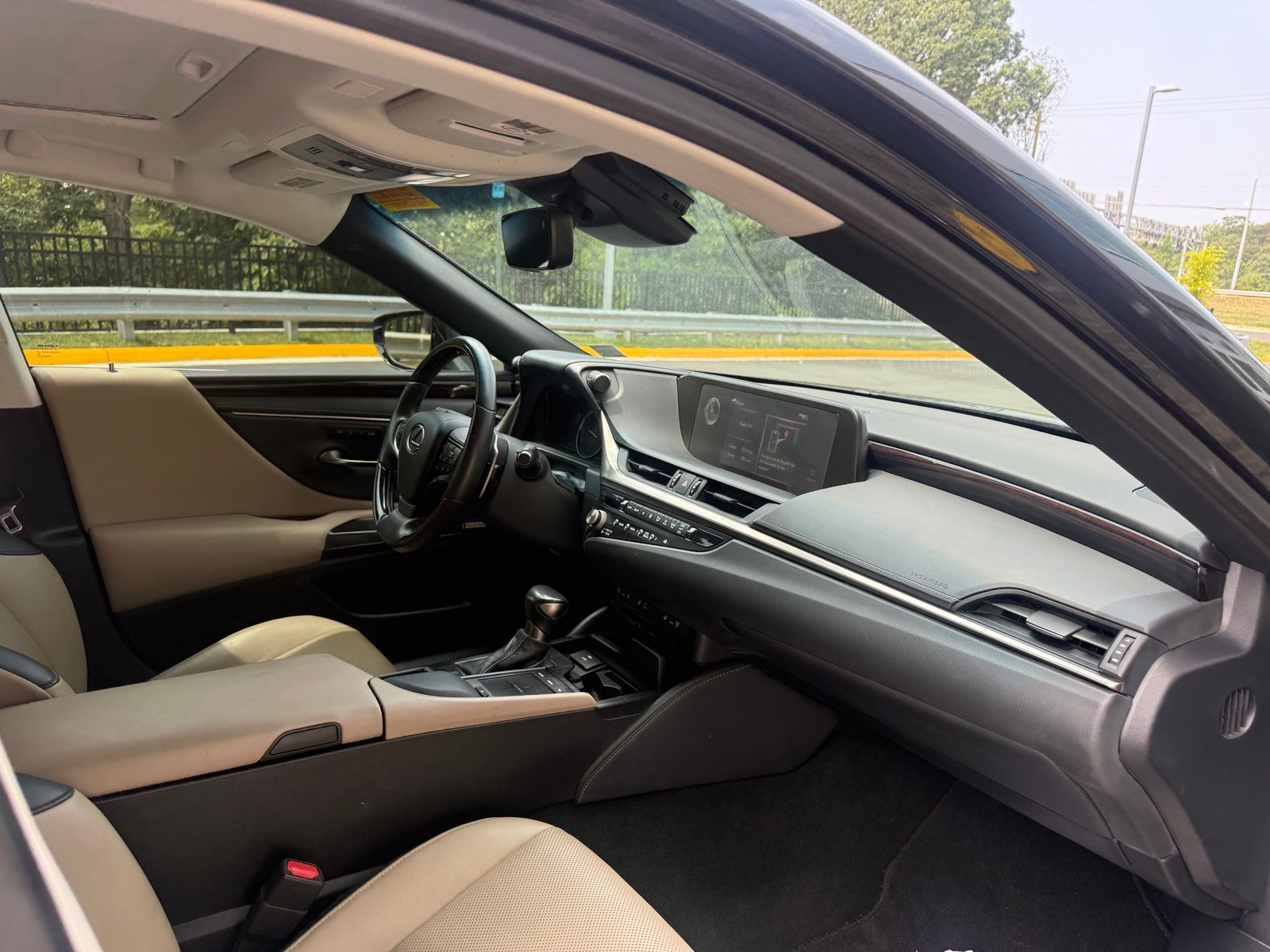 Used 2021 Black Lexus 250 image 33