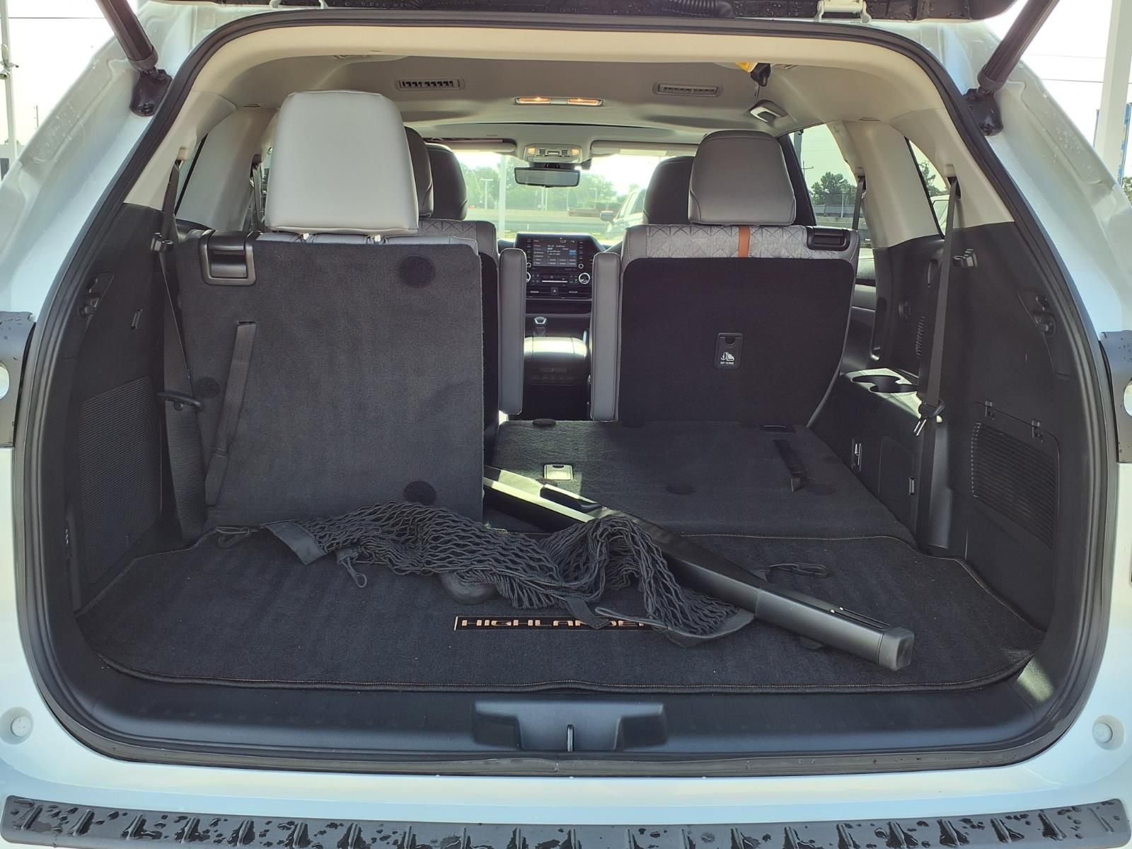 2022 Toyota Highlander Hybrid Bronze Edition Beige at Toyota of Victoria