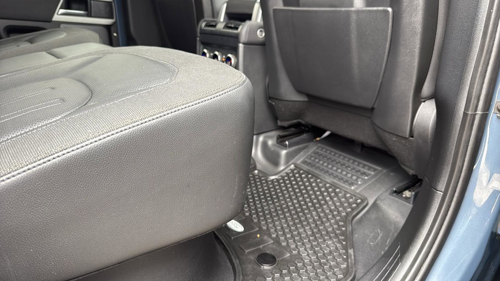 Used Car 2020 Land Rover Defender 110  Se For Sale Under $50,000 In Austin, Texas