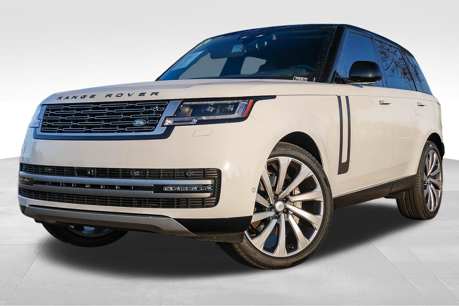 Fuji White 2025 Land Rover Range Rover SUV / Crossover All-Wheel Drive 8-Speed Automatic