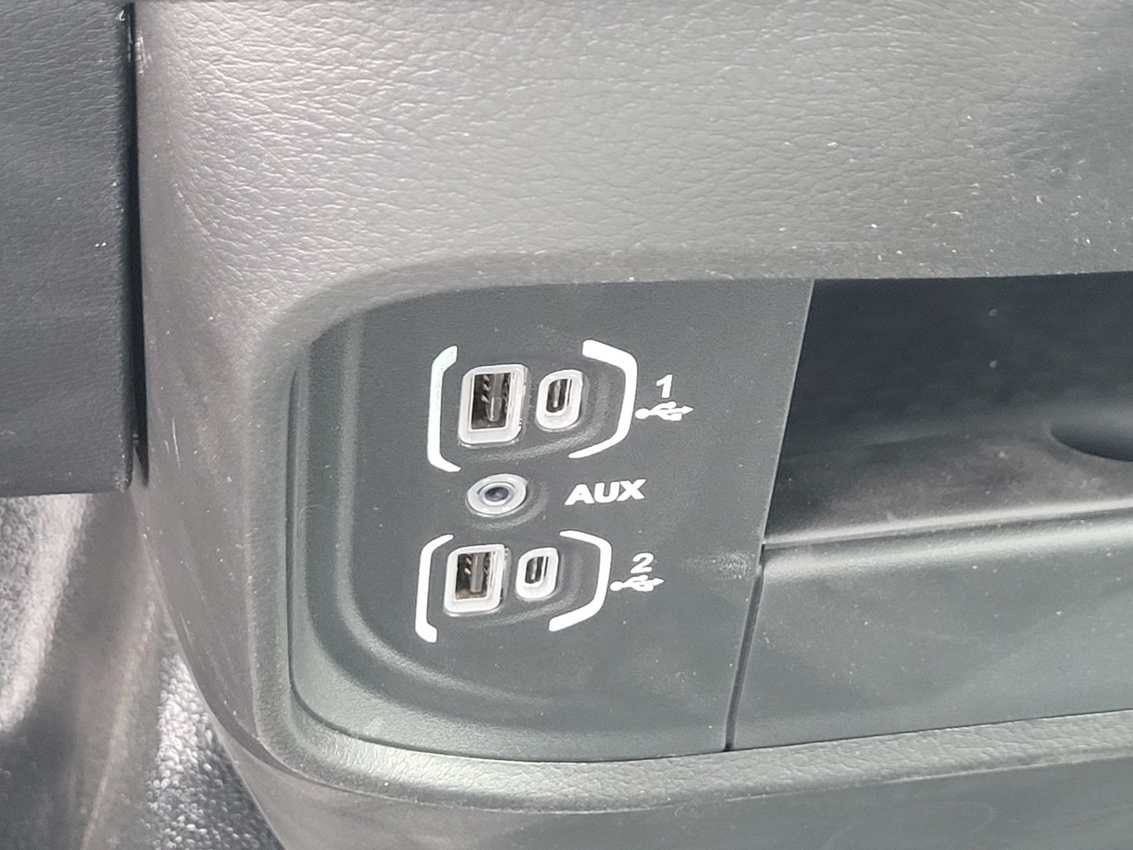 New 2026 White Ram Tradesman image 13