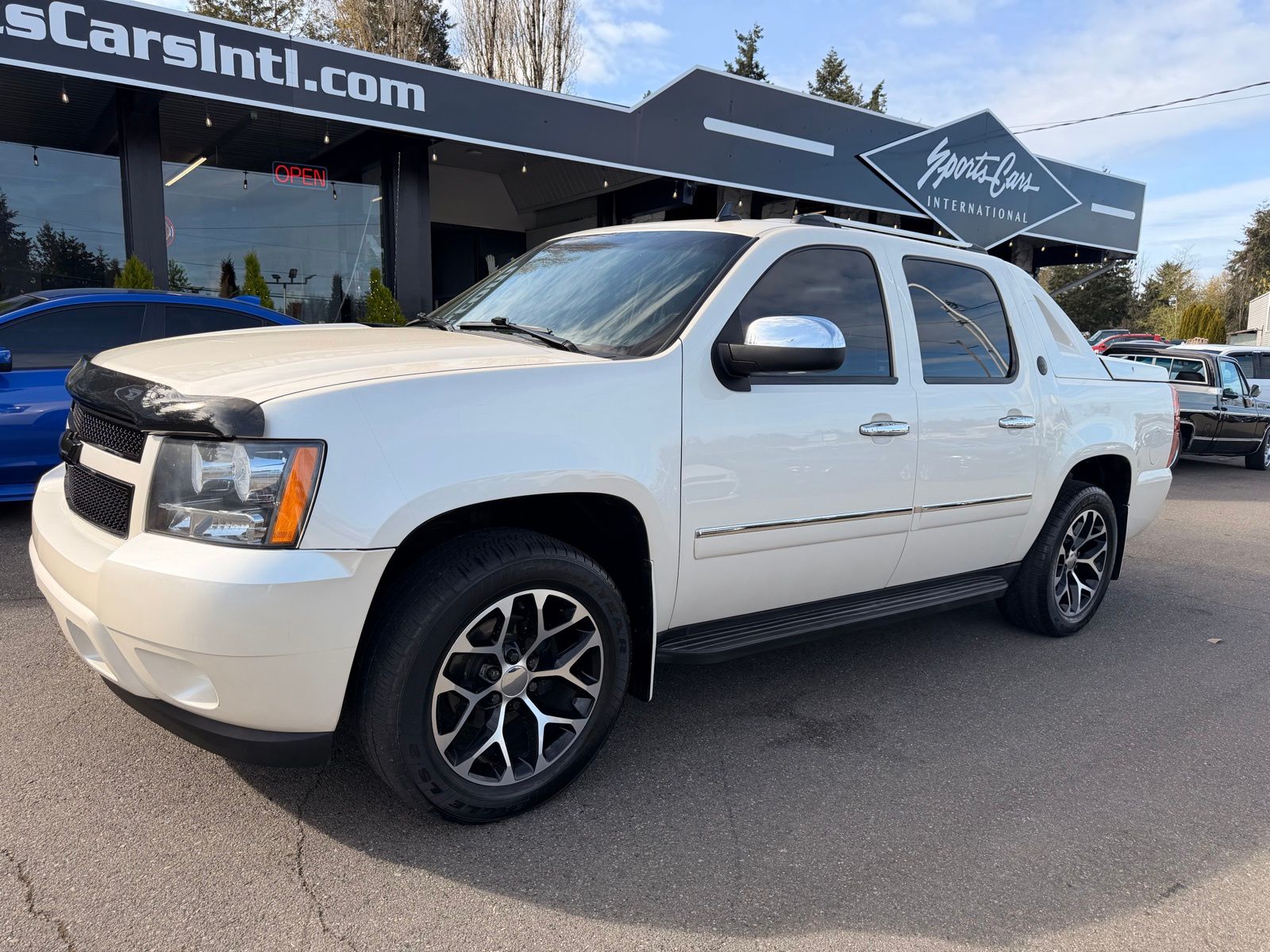  2013 Chevrolet Avalanche LTZ Black Diamond Edition 4WD   