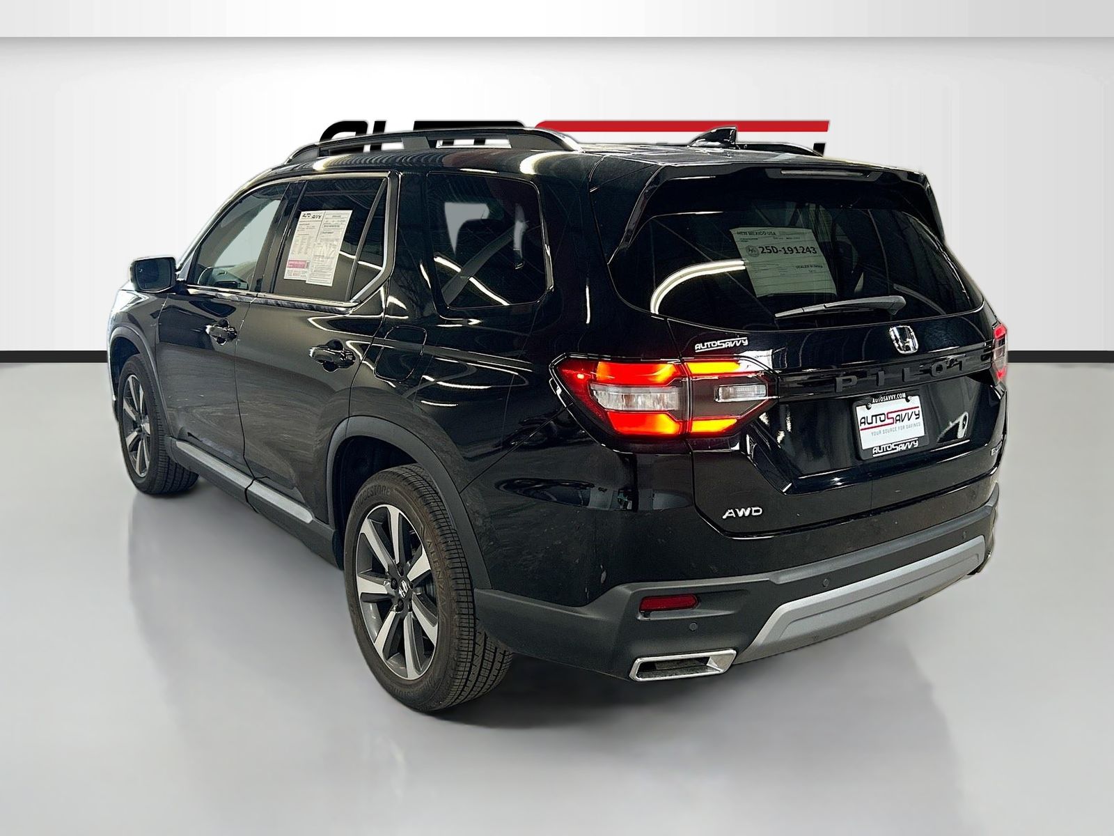 Used 2024 Black Honda Touring image 5