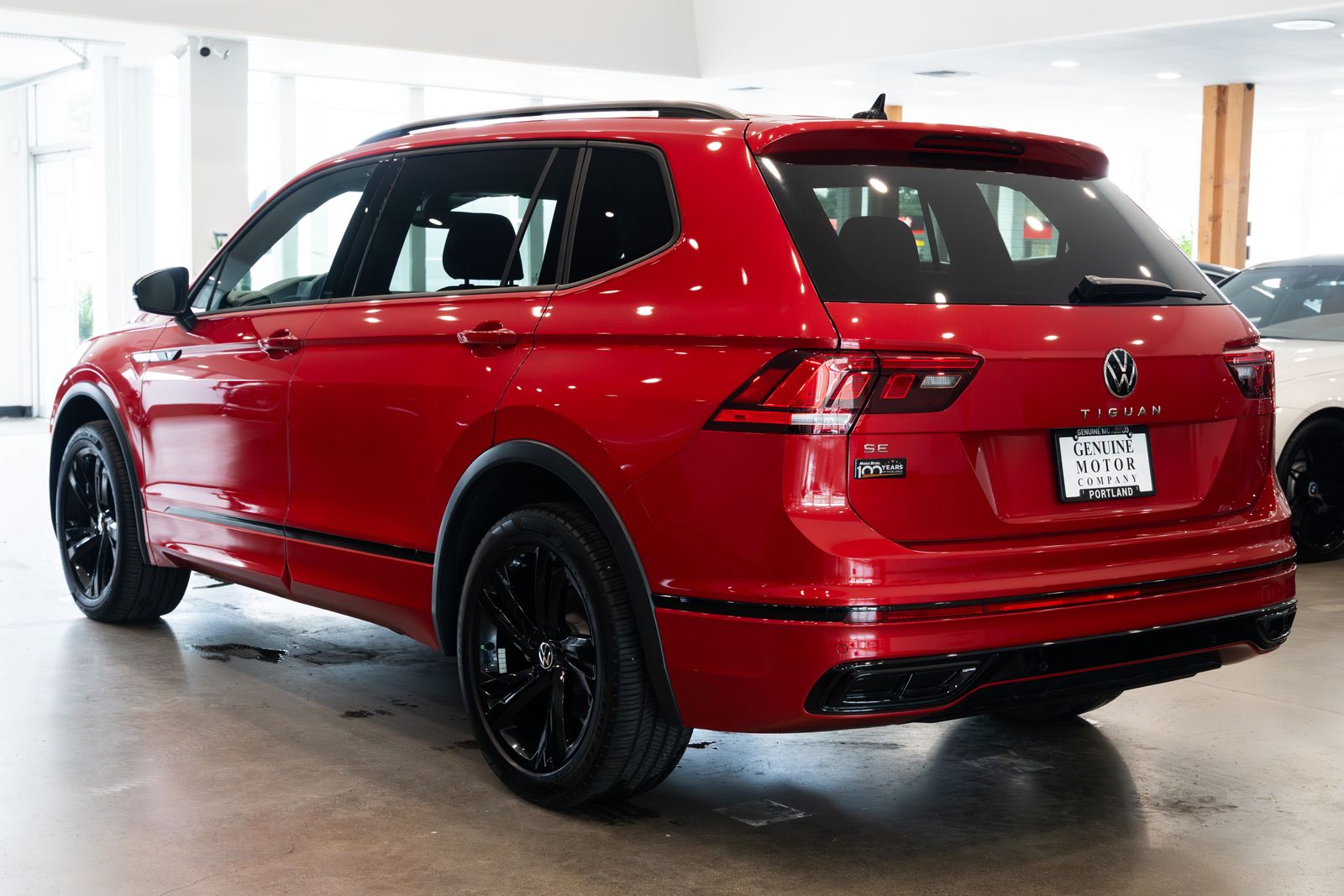 View vehicle photo 6