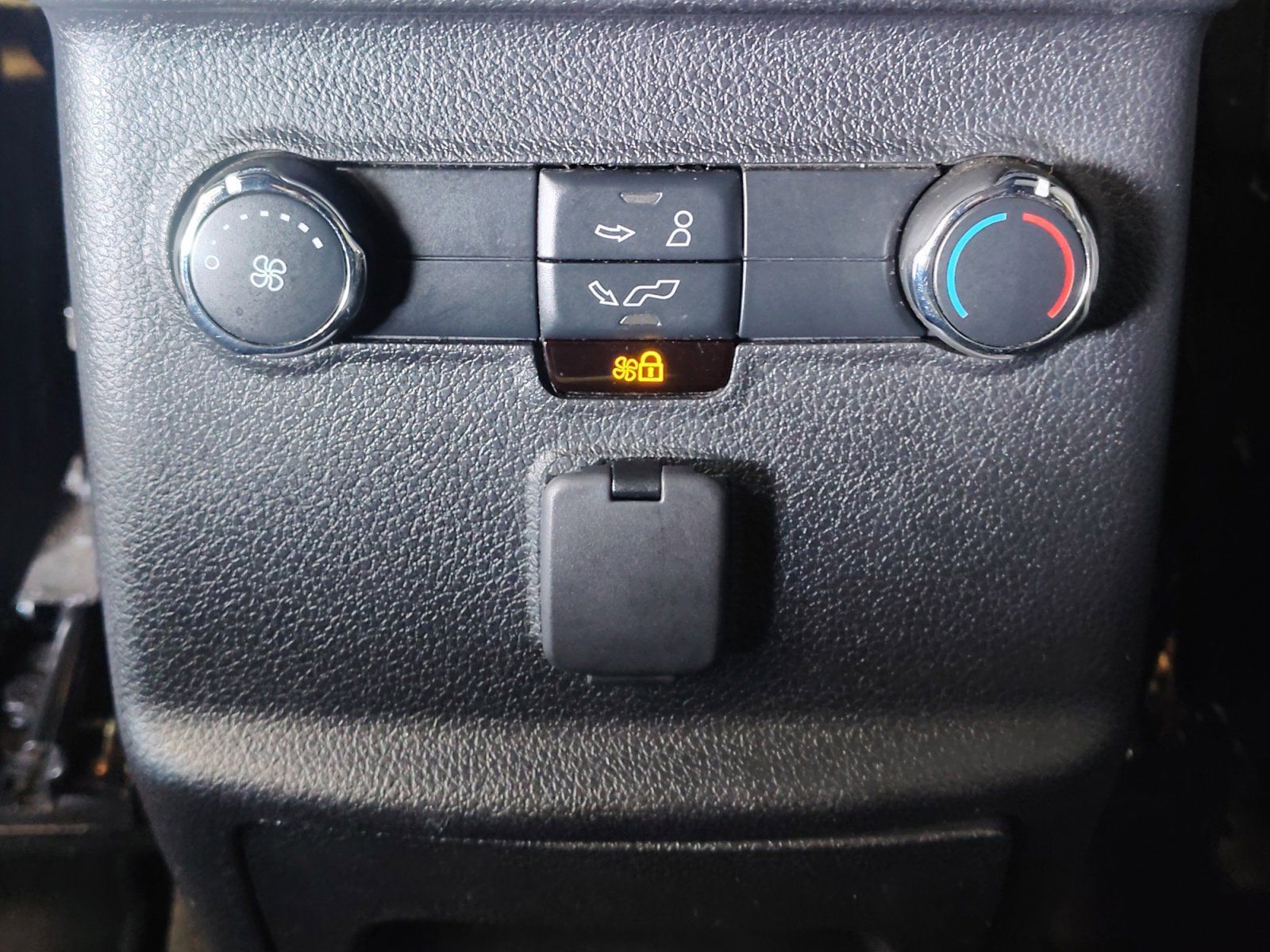 Used Car 2018 Ford Explorer  Xlt For Sale Under $15,000 In San Antonio, Texas