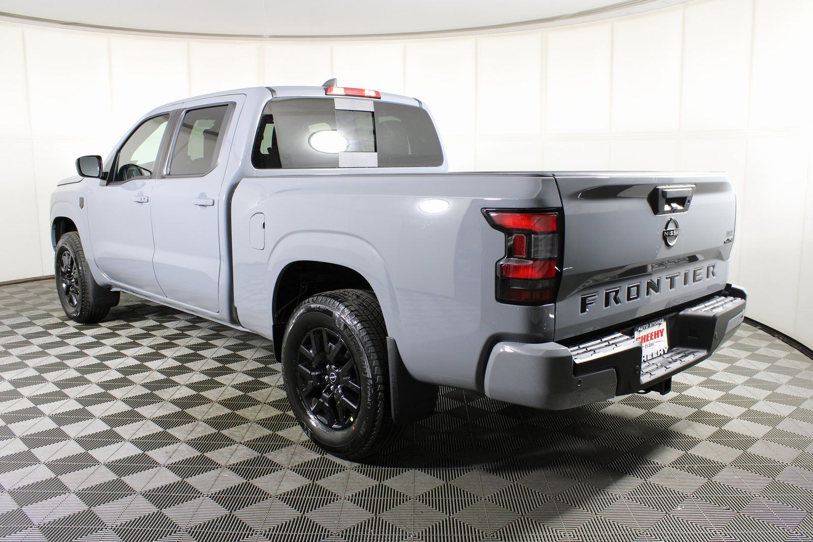 View vehicle photo 4