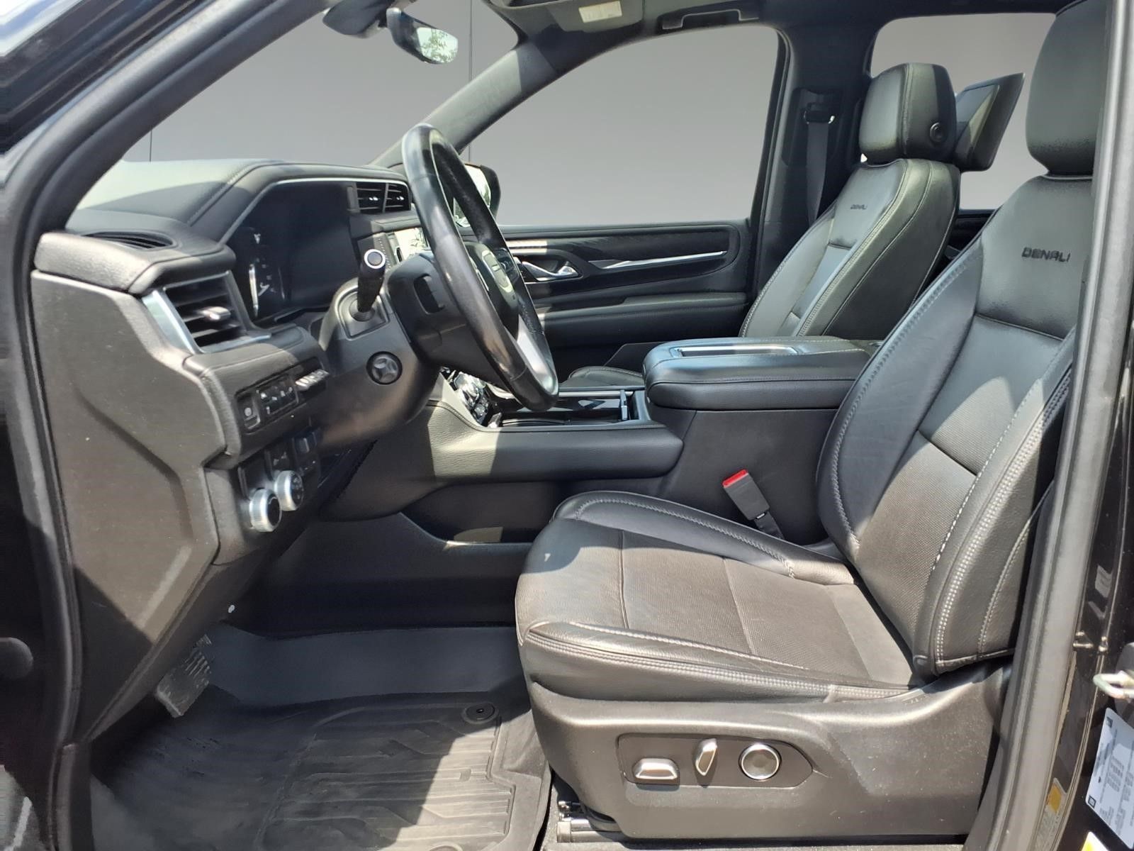 2021 GMC Yukon XL Denali Black at Victoria Chrysler Dodge Jeep Ram