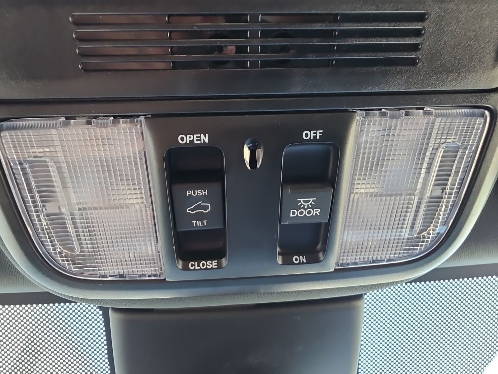 Used 2025  Honda Sport-L image 48