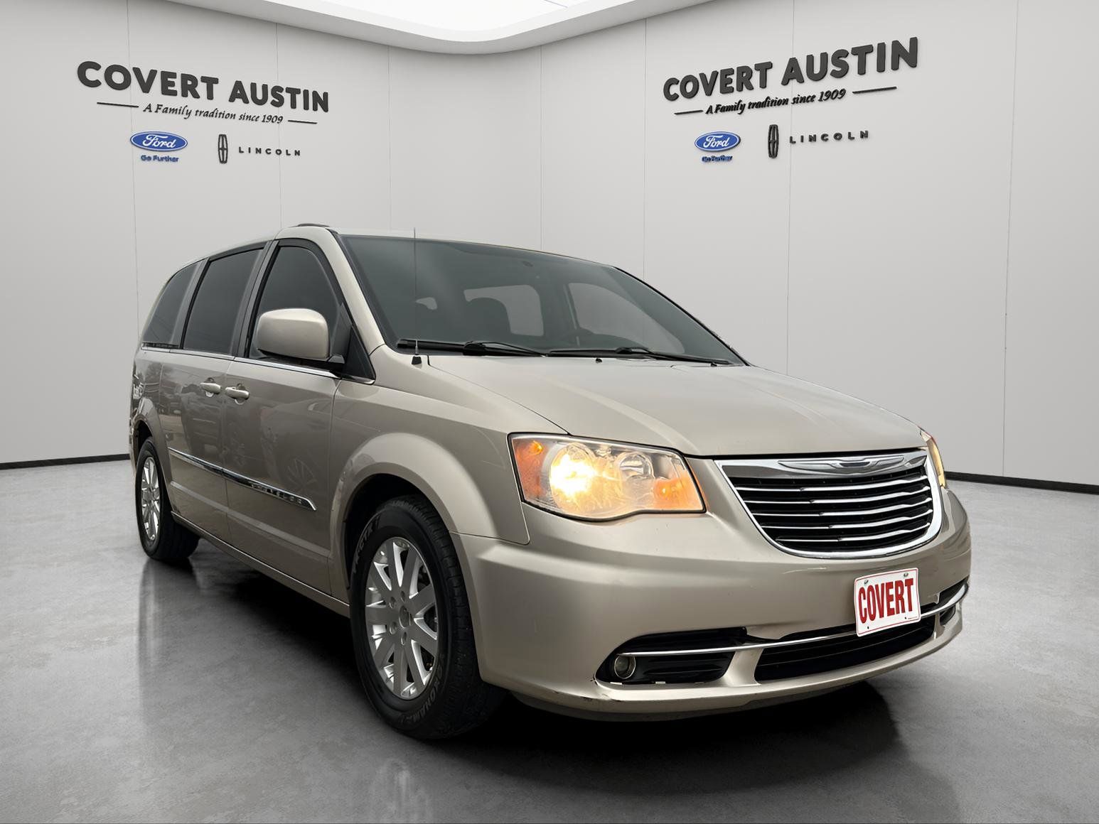 Used Car 2016 Chrysler Town & Country  Touring For Sale Under $10,000 In Austin, Texas