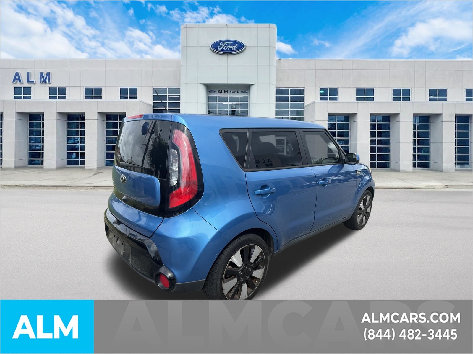 Used 2016 Blue Kia Plus image 6