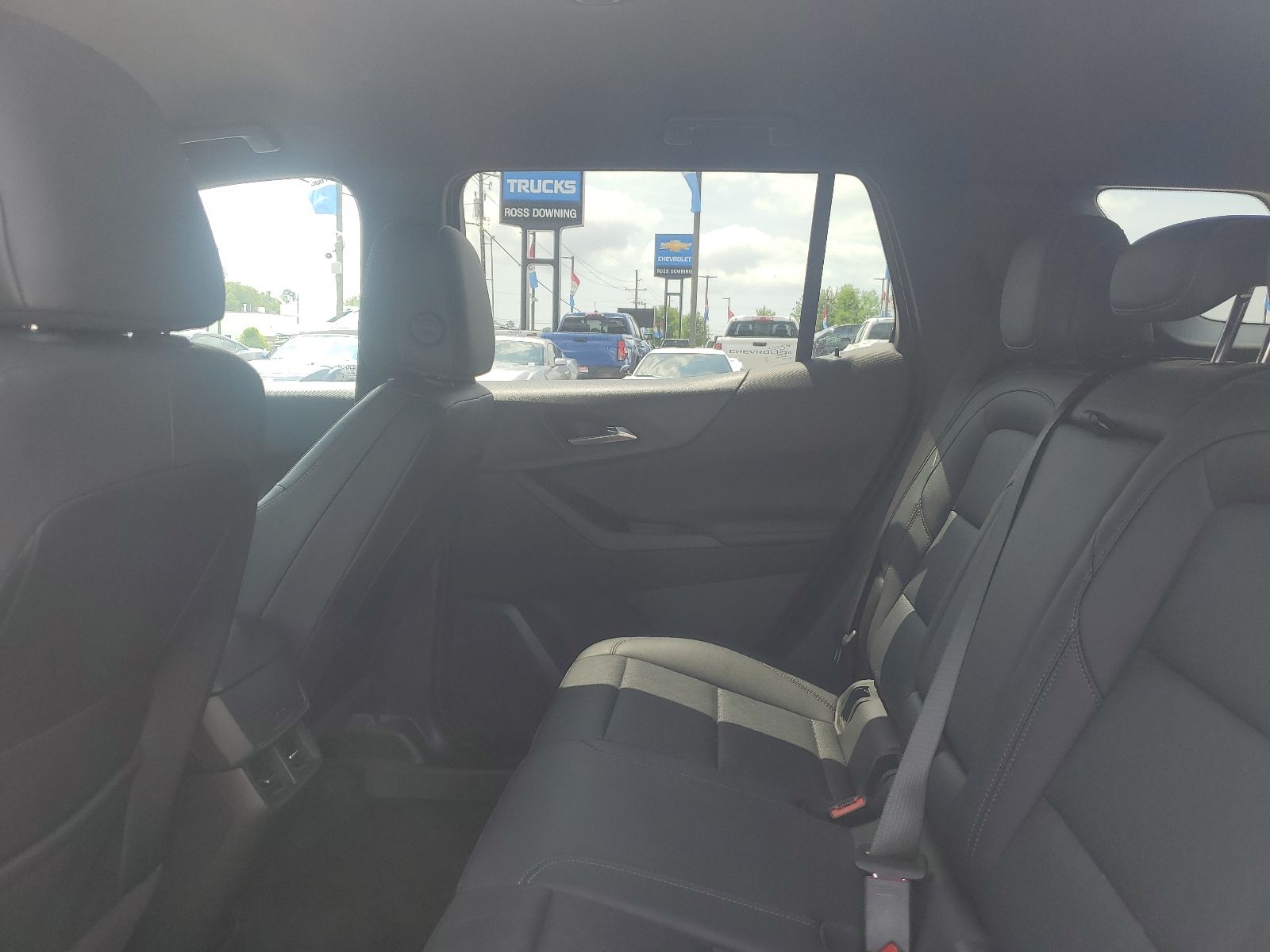 2025 Chevrolet Equinox LT - 11