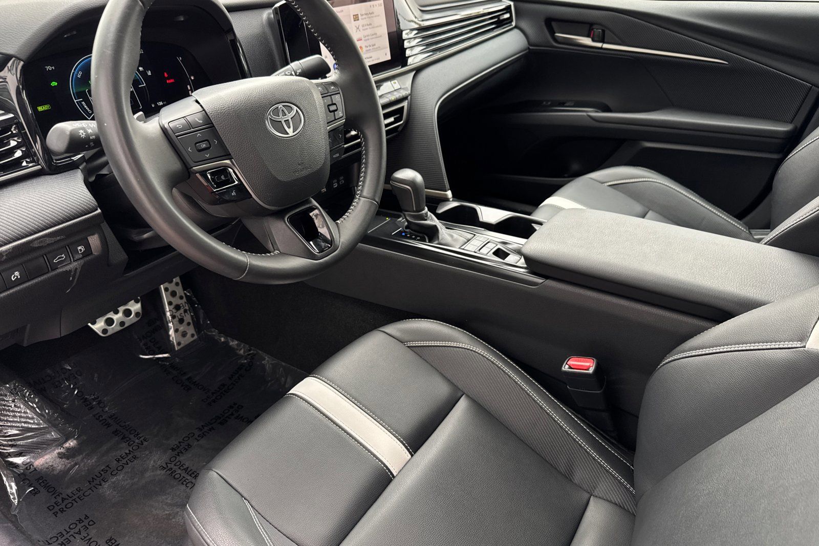 View vehicle photo 7