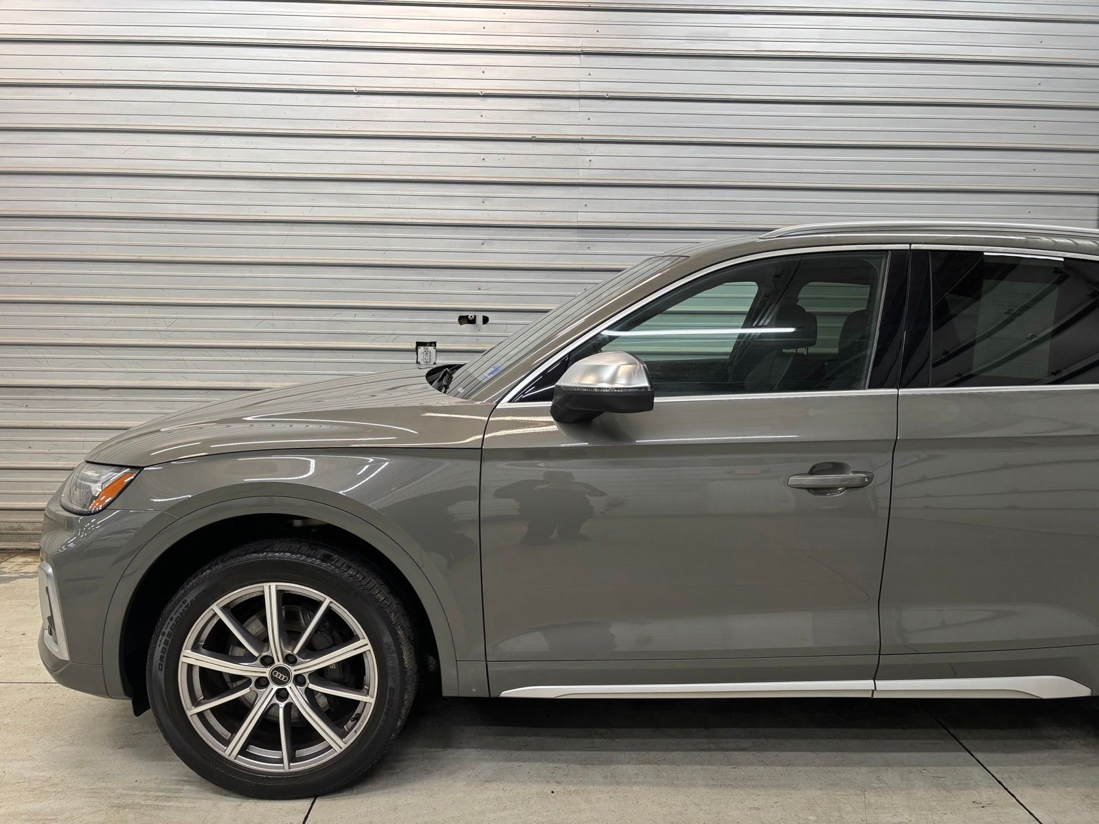 2023 Audi SQ5 3.0T quattro Premium - Image 3