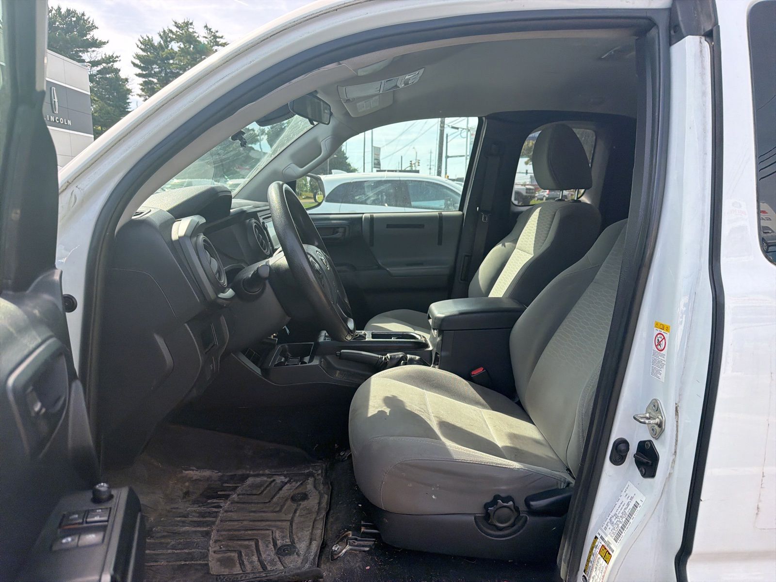 Used 2019 Super White Toyota SR image 9