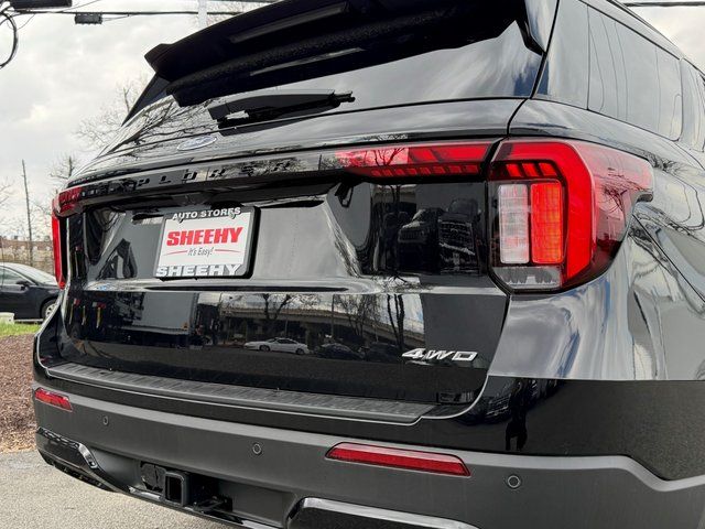 New 2026 Agate Black Metallic Ford ST-Line image 12