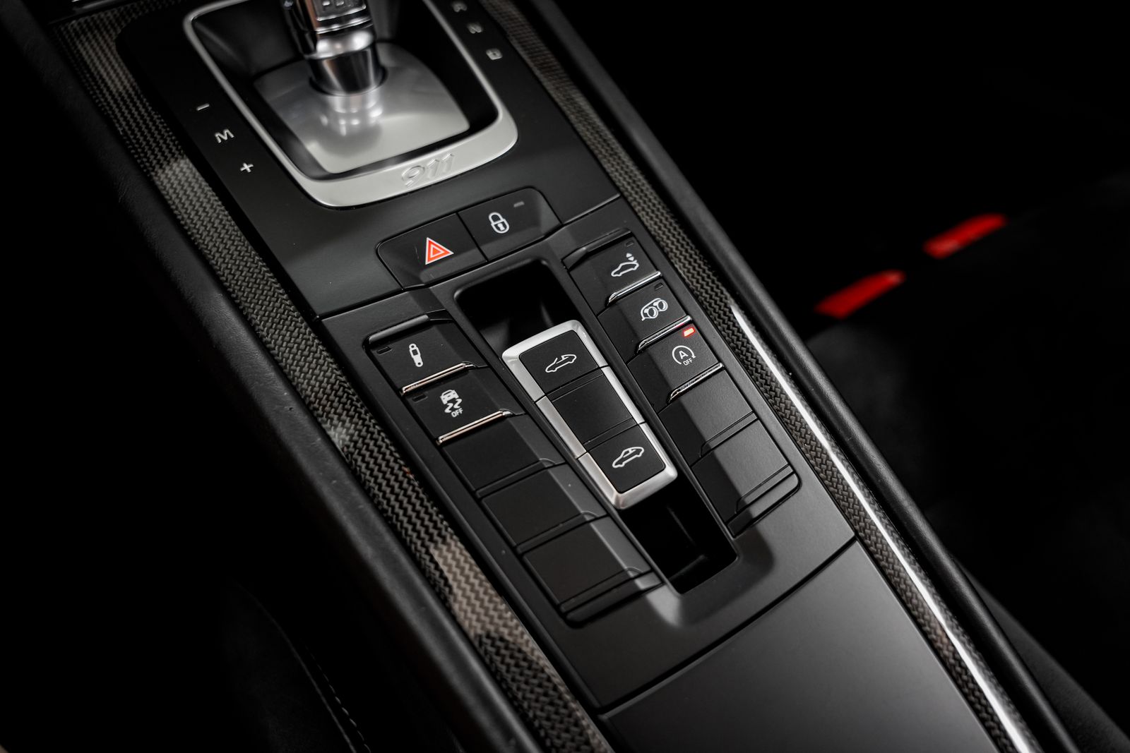 2019 Porsche 911 Targa 4 GTS — photo 16