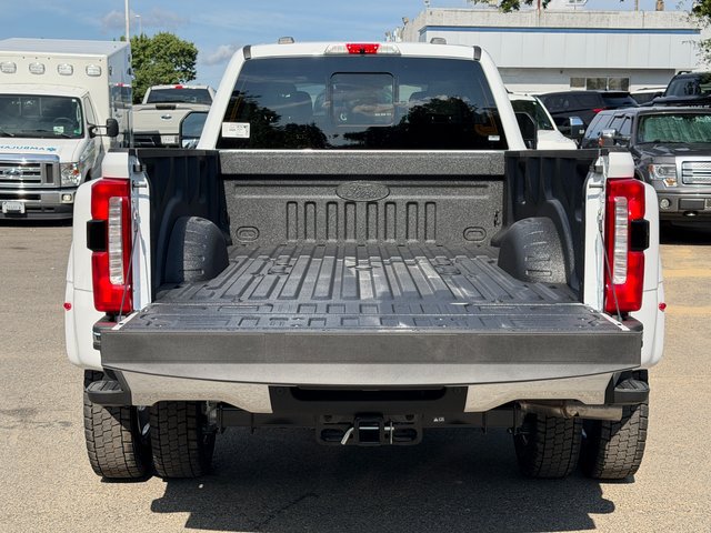 New 2026 Oxford White Ford XL image 17