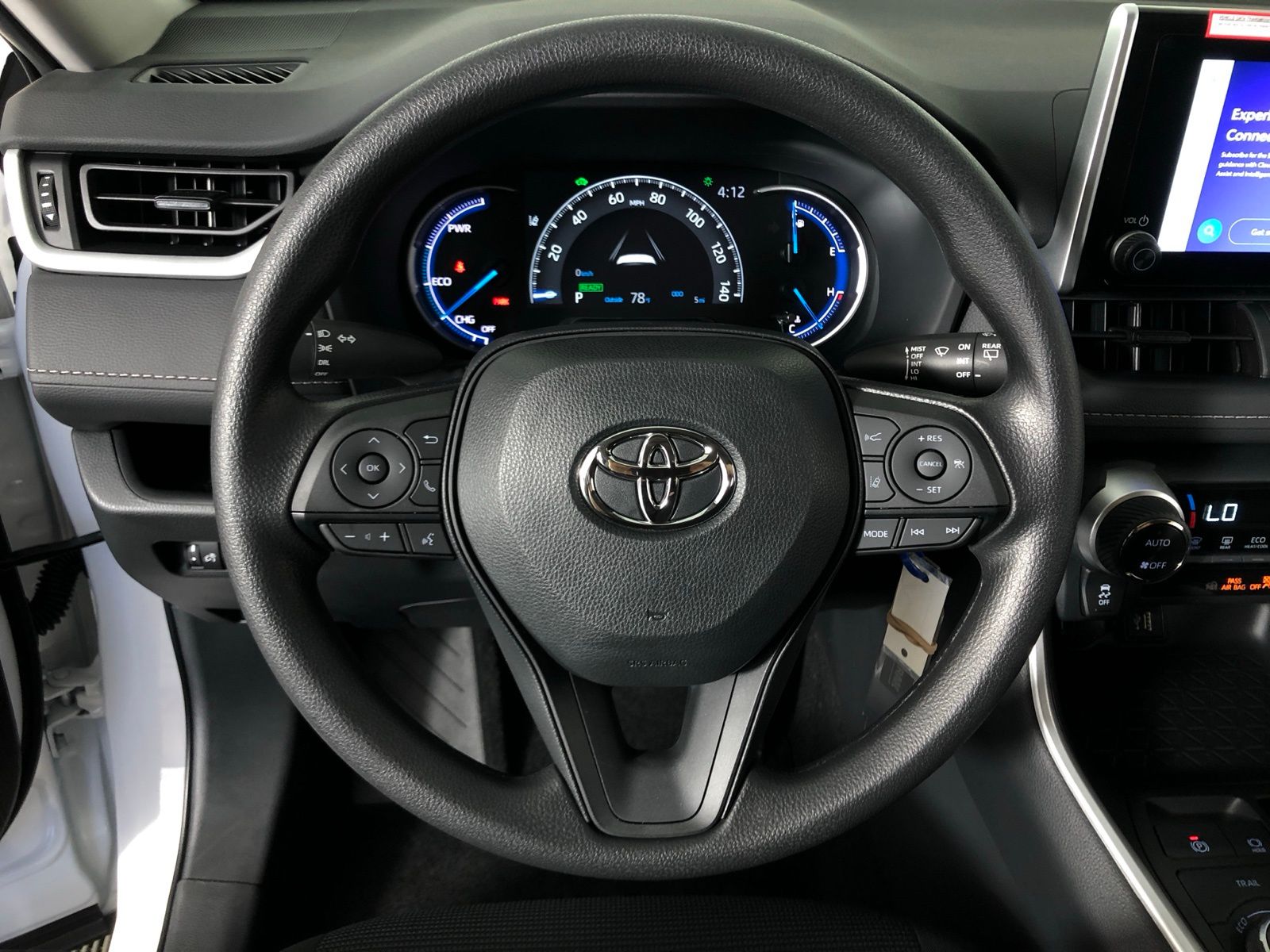 2025 Toyota RAV4 XLE Premium 13