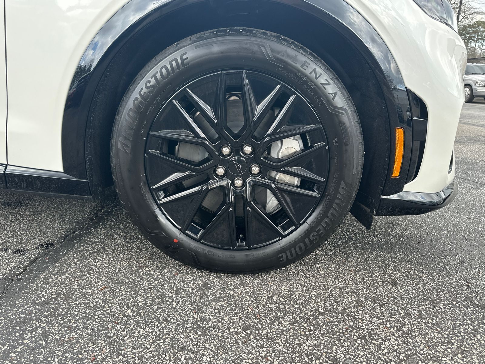 New 2026 Star White Metallic Tri-coat Ford Premium image 13