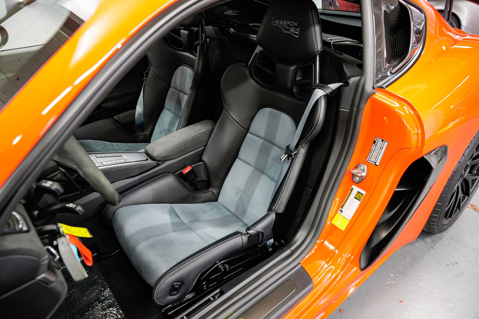 2023 Porsche 718 Cayman GT4 RS — photo 18