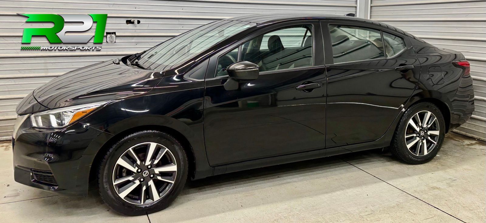 Super Black Metallic 2021 Nissan Versa SV FWD Sedan Front-Wheel Drive Continuously Variable Transmission