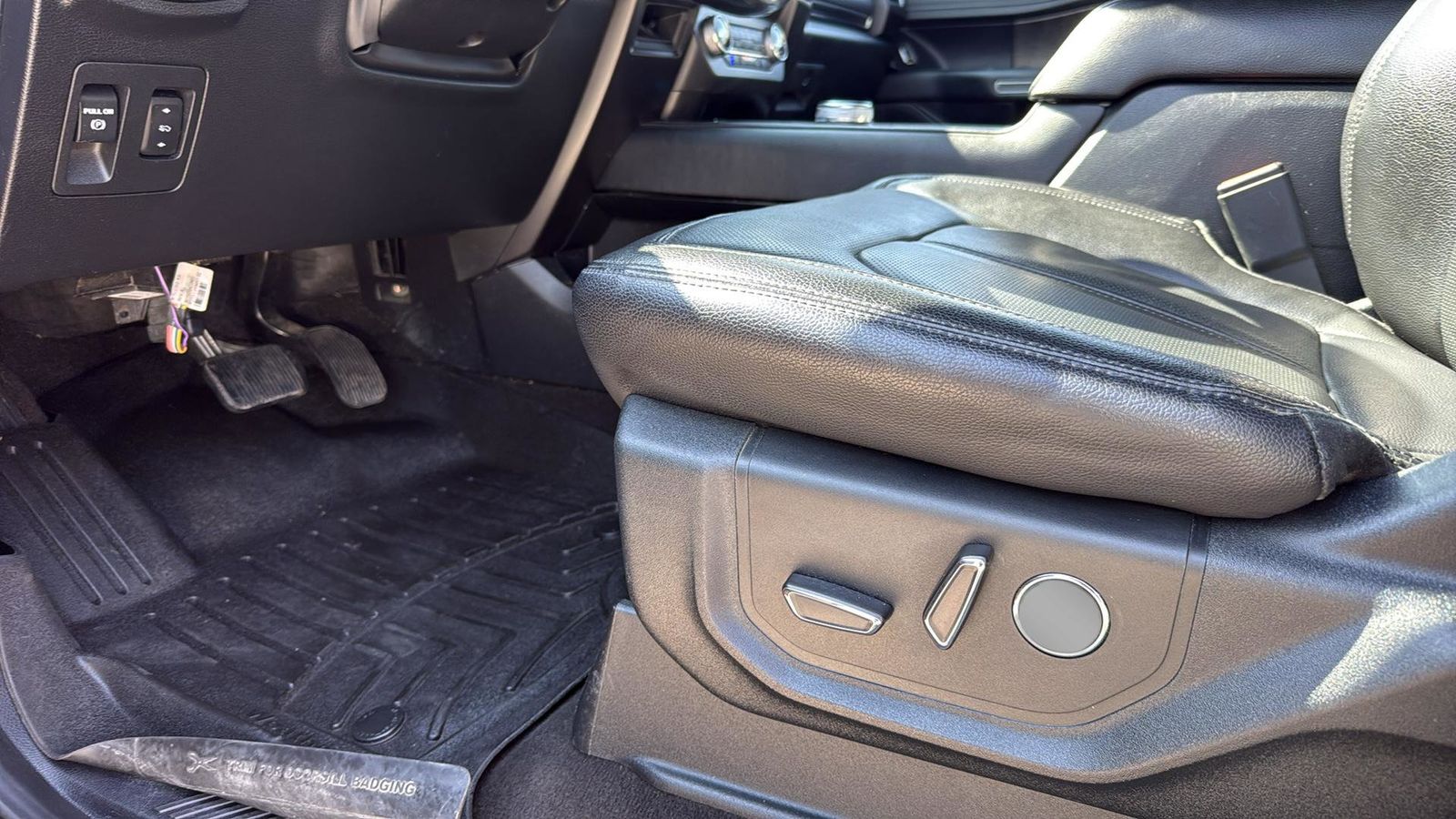Used Car 2021 Ford Expedition  Limited For Sale Under $35,000 In Austin, Texas