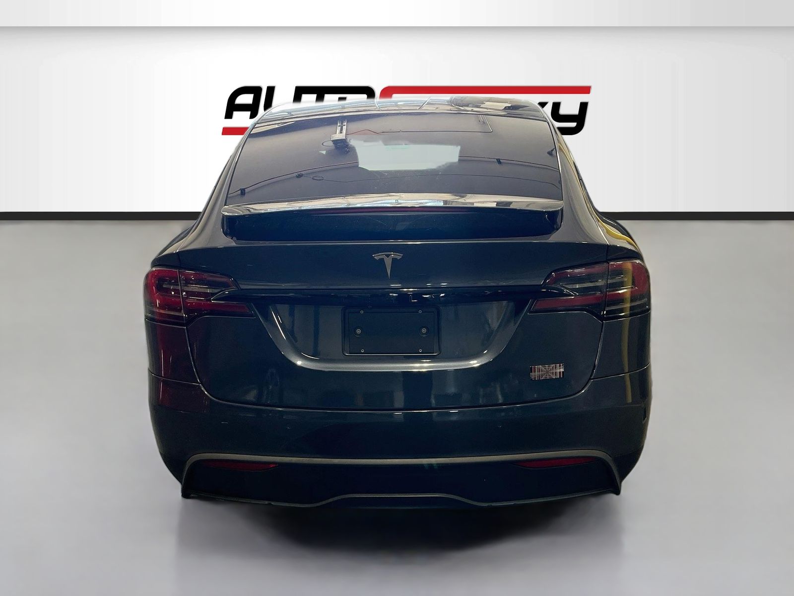 Used 2022 Gray Tesla Plaid image 6