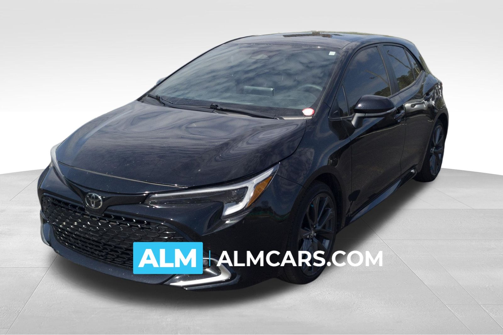 Blue Crush Metallic/Midnight Black Metallic 2025 Toyota Corolla Hatchback XSE FWD Hatchback Front-Wheel Drive Continuously Variable Transmission