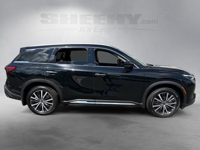 Used 2024 Black INFINITI Sensory image 10