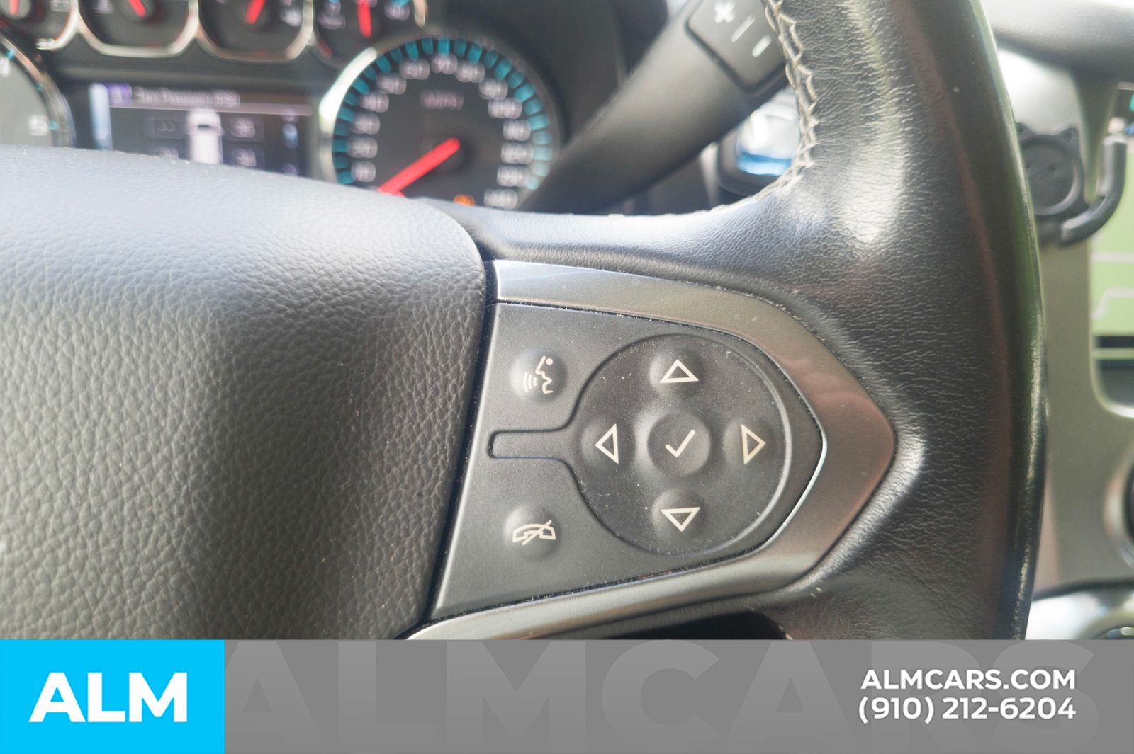 Used 2020 Silver Ice Metallic Chevrolet LT image 10