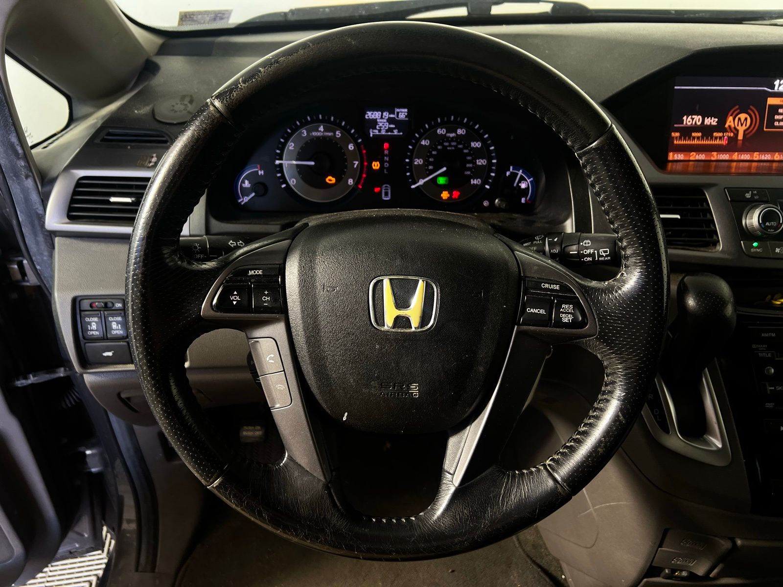 Thumbnail: 2012 Honda Odyssey - 10