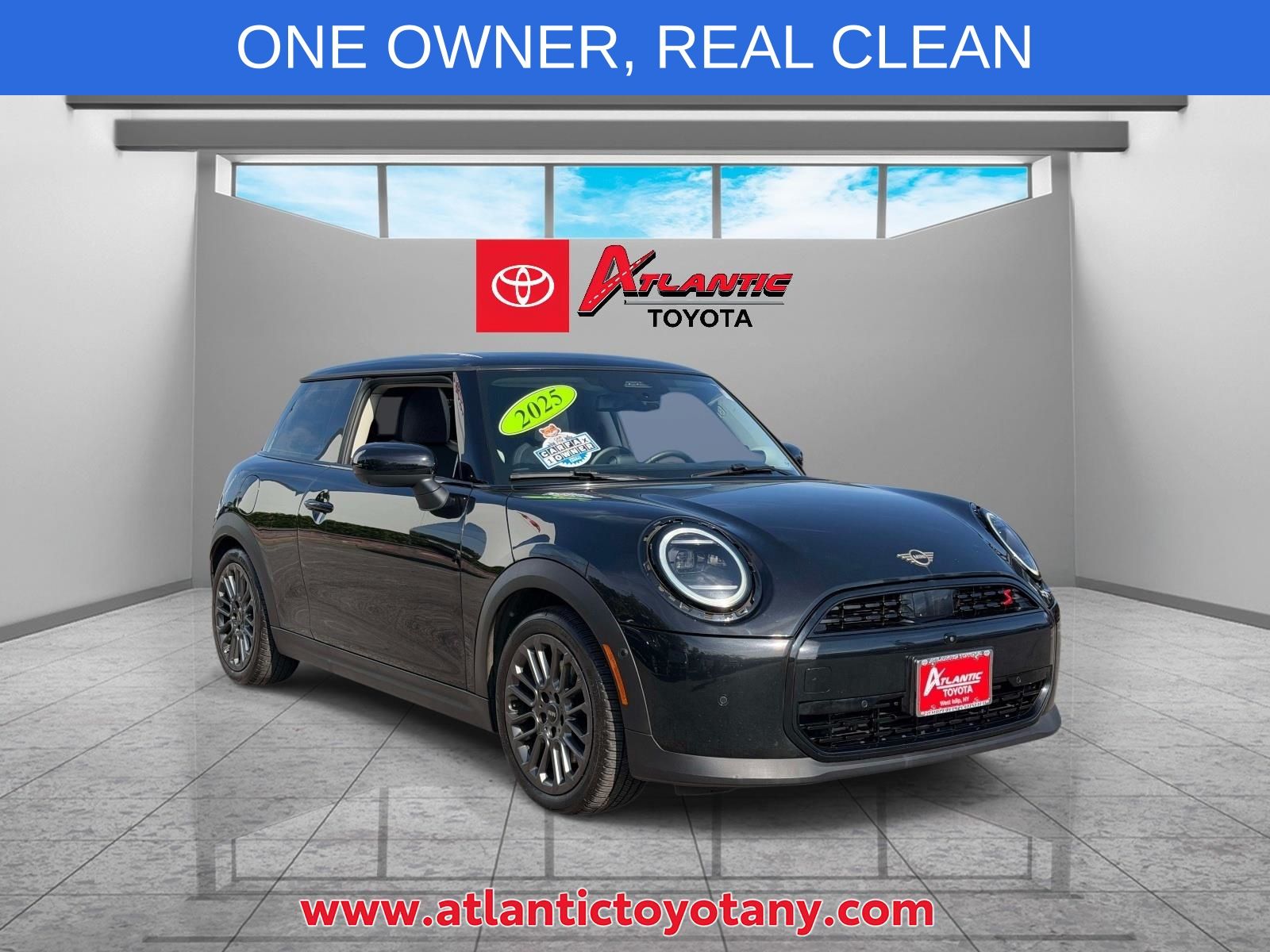 2025 MINI Hardtop Cooper S's photo