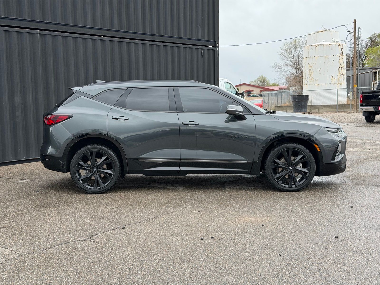 View vehicle photo 6