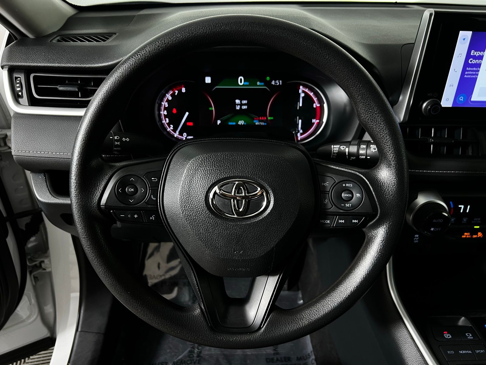 2023 Toyota RAV4 XLE 19