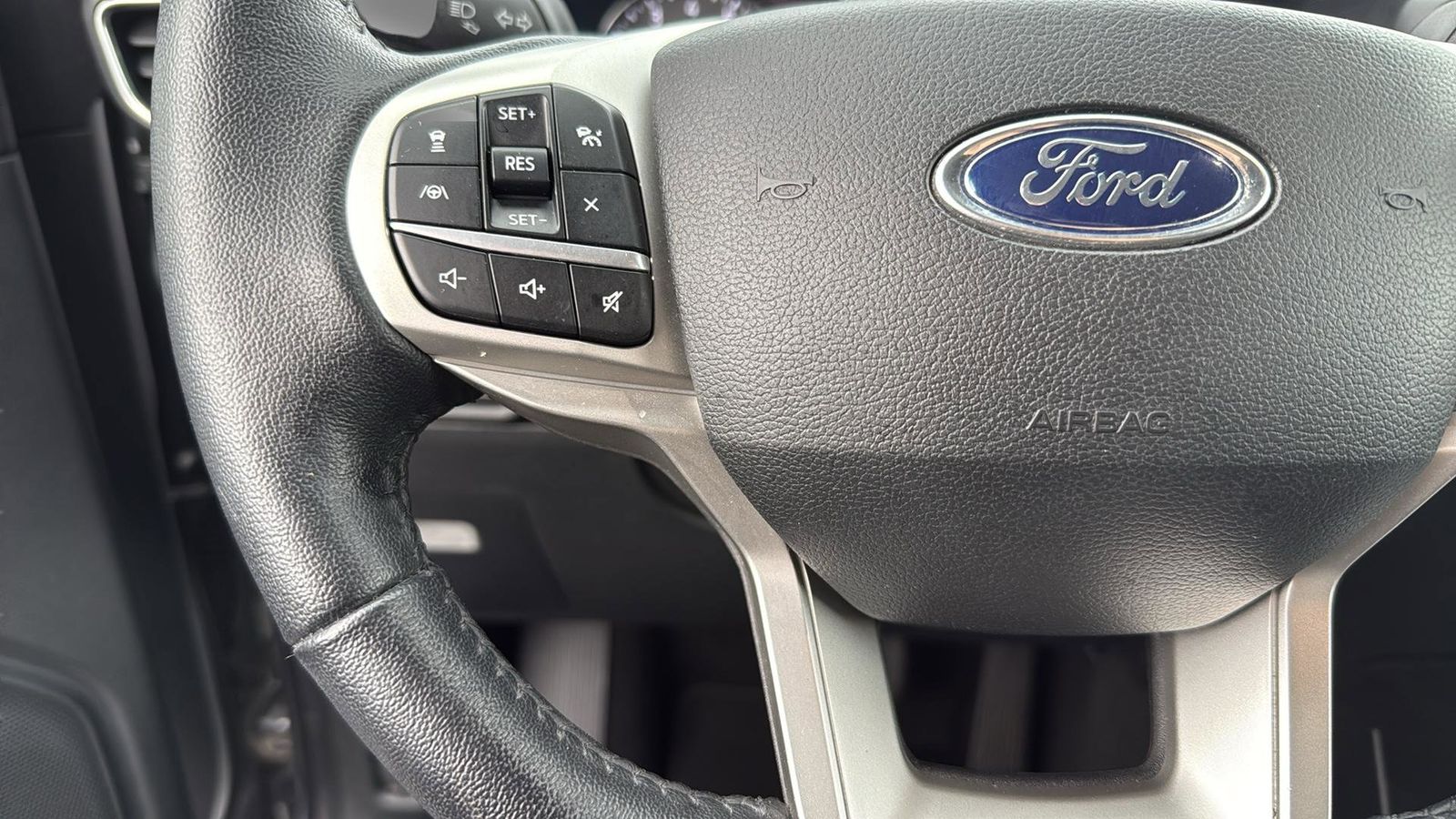 Used Car 2021 Ford Explorer  Xlt For Sale Under $25,000 In Austin, Texas