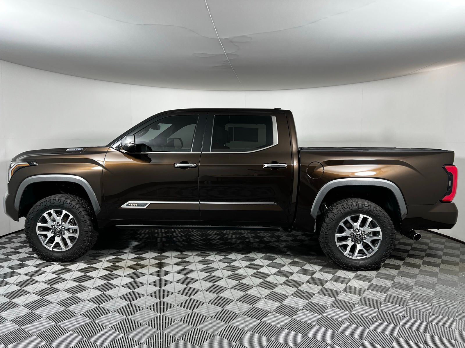 Thumbnail: 2025 Toyota Tundra - 8