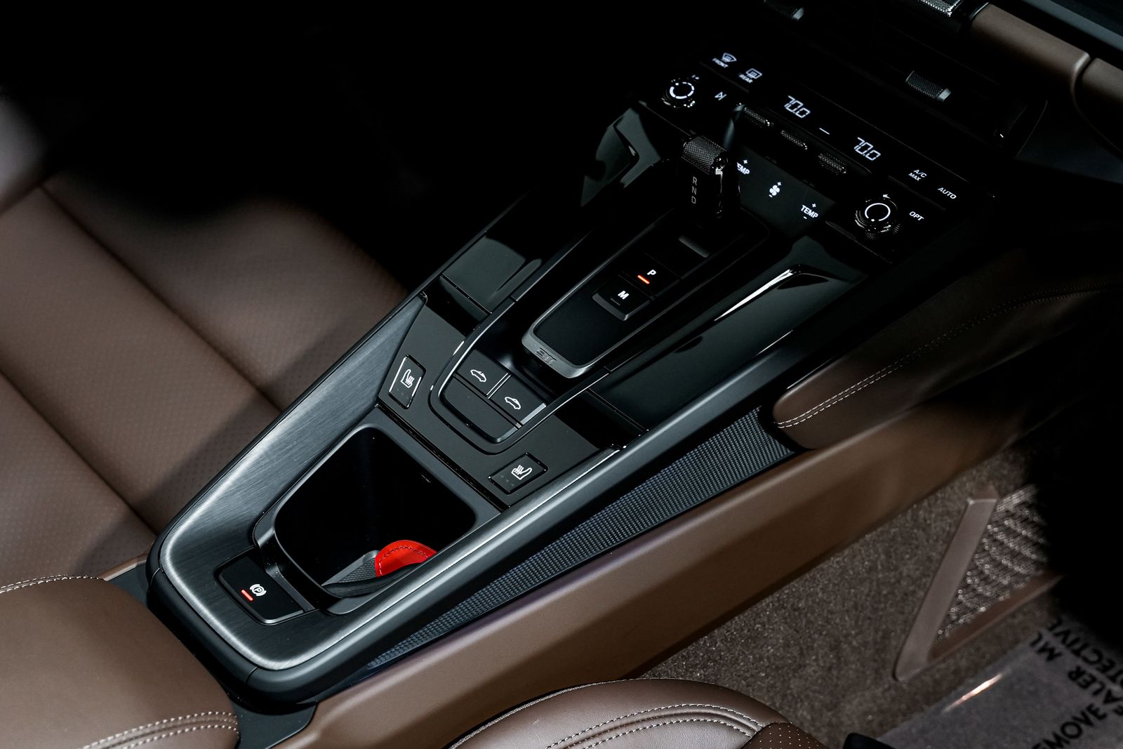 2025 Porsche 911 Targa 4 GTS — photo 35