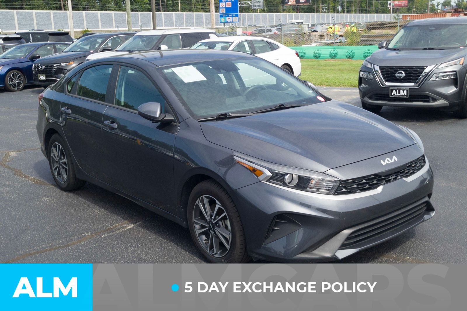 2023 Kia Forte LXS photo 3