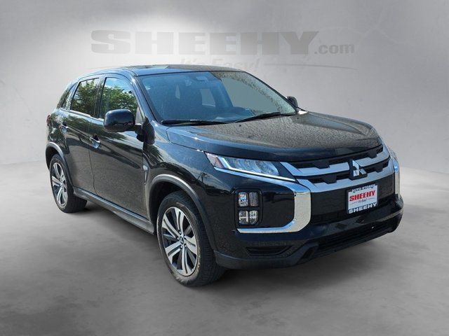 Used 2024  Mitsubishi 2.0 ES image 2