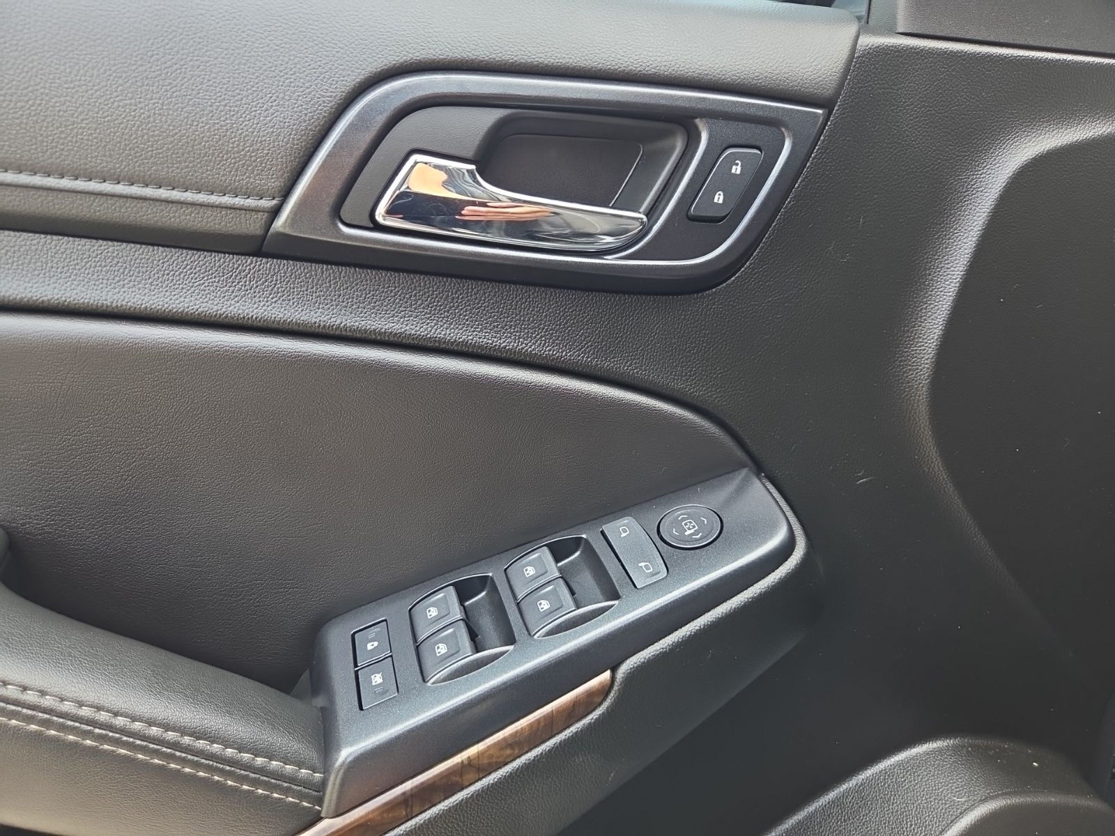 used 2019 Chevrolet Suburban car, priced at $23,350